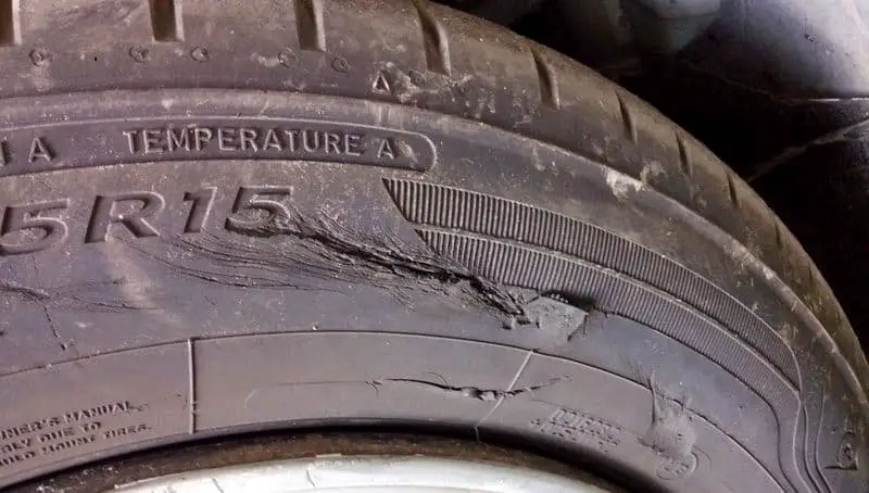 Signs of tire damage from hitting curb - How To Know If Tire Damage From Hitting Curb
