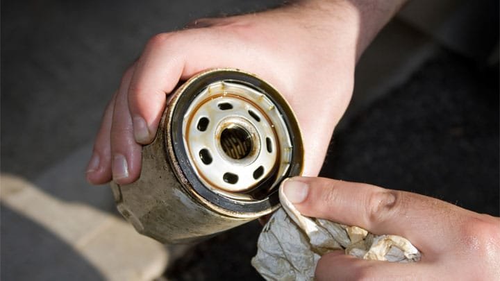 Why my oil filter is stuck