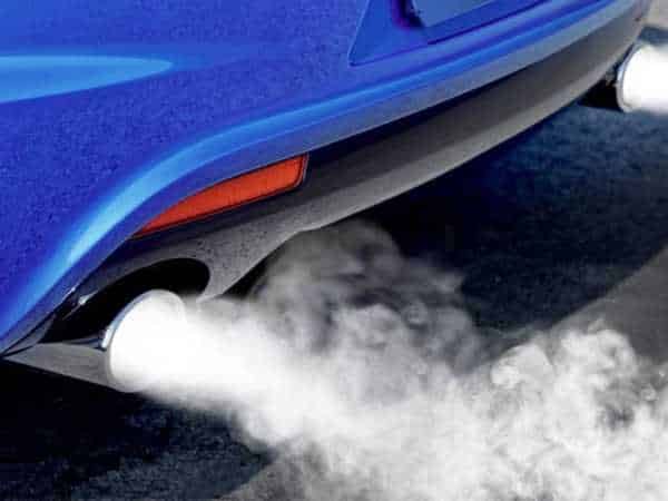 Can low oil cause smoke
