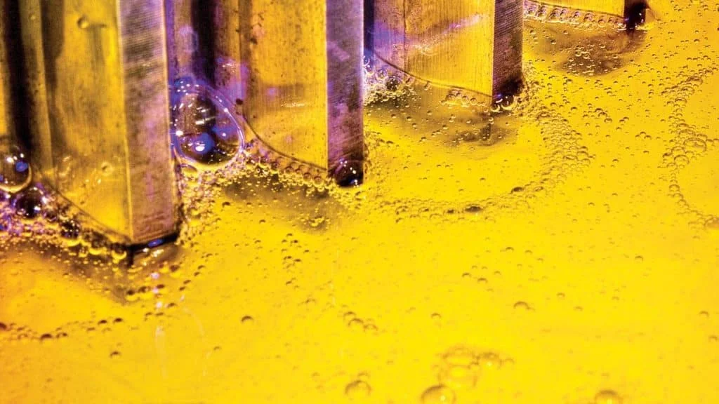 Does SAE 30 oil have additives