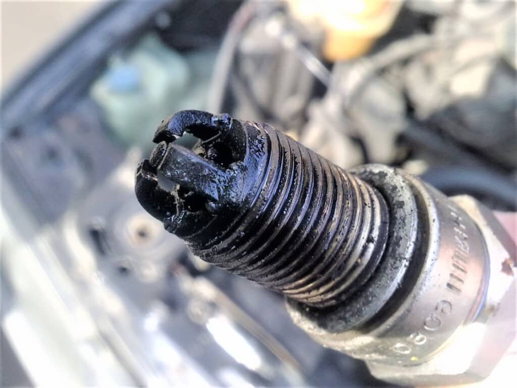 Reasons That Cause Oil In The Spark Plug Well