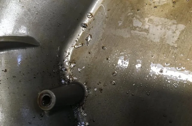 What is metal shavings in oil