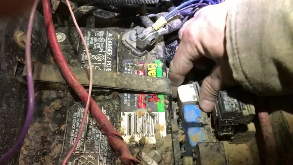 There is a problem with the 4WD wiring on the Yamaha Rhino 660